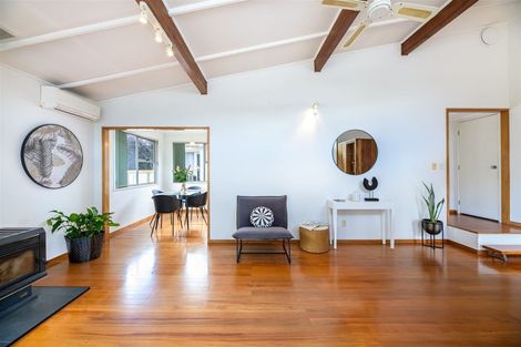 Photo of property in 23 Finlow Drive, Te Atatu South, Auckland, 0610