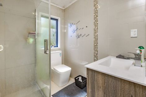 Photo of property in 1/52 Sikkim Crescent, Clover Park, Auckland, 2019