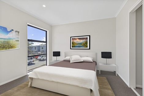 Photo of property in 45 William Wallbank Crescent, Swanson, Auckland, 0614