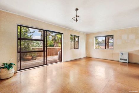 Photo of property in 18 Triangle Road, Massey, Auckland, 0614