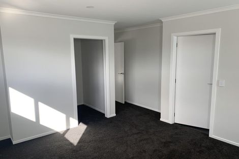 Photo of property in 91c Whites Line East, Waiwhetu, Lower Hutt, 5010