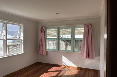 Photo of property in 9 Battersby Avenue, Mount Roskill, Auckland, 1041