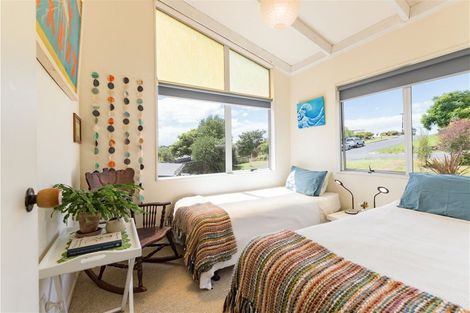 Photo of property in 22 Yorke Road, Haruru, 0204