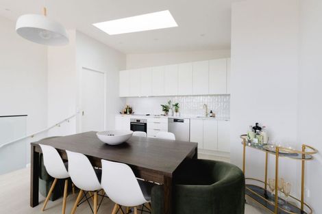 Photo of property in 119 Tiketike Way, Brooklyn, Wellington, 6021