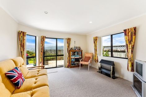 Photo of property in 5 Birkinshaw Grove, Riverstone Terraces, Upper Hutt, 5018