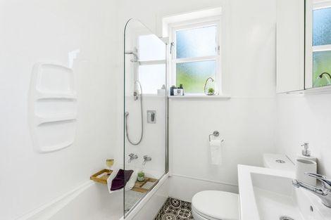 Photo of property in 16 Tyndall Street, Waiwhetu, Lower Hutt, 5010