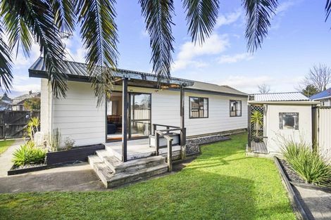 Photo of property in 54 Ross Crescent, Fairfield, Hamilton, 3214