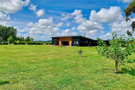 Photo of property in 32 Argyll Road, Otane, 4276