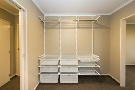 Photo of property in 8 Harrow Place, Hokowhitu, Palmerston North, 4410