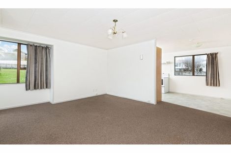 Photo of property in 1/1 Meadowvale Avenue, Forrest Hill, Auckland, 0620