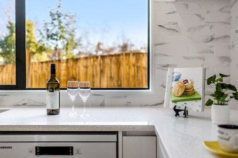 Photo of property in 16/2 Arawa Street, New Lynn, Auckland, 0600