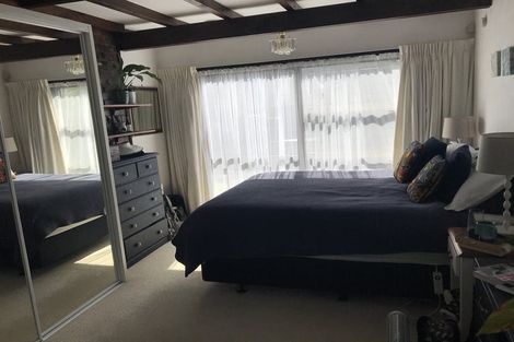 Photo of property in 2/5 Kegworth Place, Browns Bay, Auckland, 0630