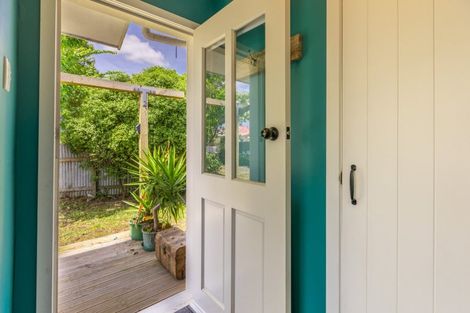 Photo of property in 9 Guy Street, Waipawa, 4210