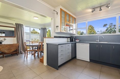 Photo of property in 31 Somerset Crescent, Highbury, Palmerston North, 4412
