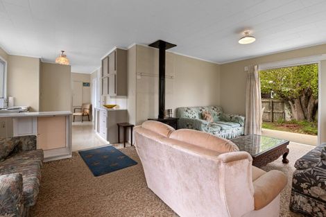 Photo of property in 40 Takinga Street, Mourea, Rotorua, 3074