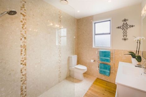 Photo of property in 21 Ocean Road, Paraparaumu Beach, Paraparaumu, 5032