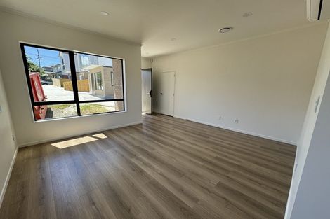 Photo of property in 22c Toru Street, Te Atatu Peninsula, Auckland, 0610