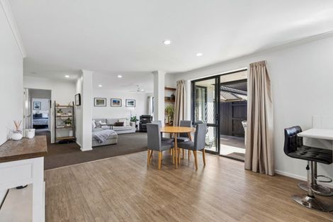 Photo of property in 710 Gloucester Road, Papamoa Beach, Papamoa, 3118