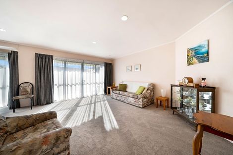 Photo of property in 10/56 Larnoch Road, Henderson, Auckland, 0610