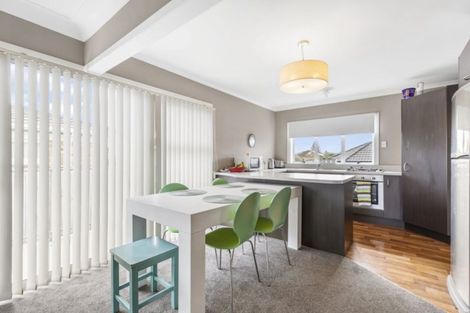 Photo of property in 74 Wellington Street, Pukekohe, 2120