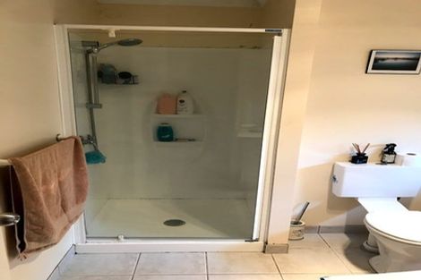 Photo of property in 62a Hutchinson Avenue, New Lynn, Auckland, 0600