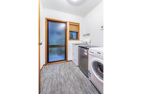 Photo of property in 2/164 Rangatira Road, Beach Haven, Auckland, 0626