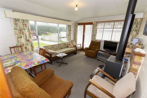 Photo of property in 24 Park Terrace, Waikuku Beach, 7473