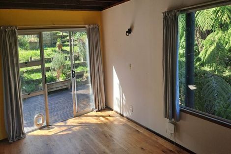 Photo of property in 2/21 Malters Place, Browns Bay, Auckland, 0630