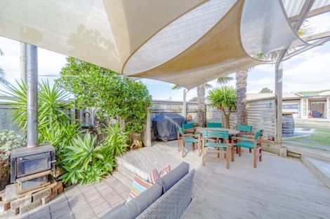 Photo of property in 75 Gillies Crescent, Waimarama, Havelock North, 4294