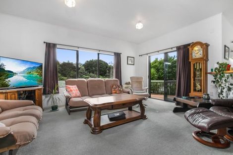 Photo of property in 10 Carnmore Place, Torbay, Auckland, 0630