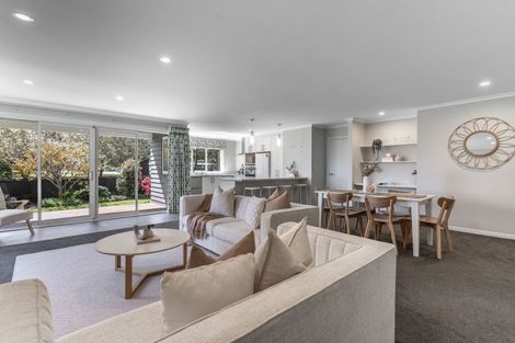 Photo of property in 76 Great North Road, Winton, 9720