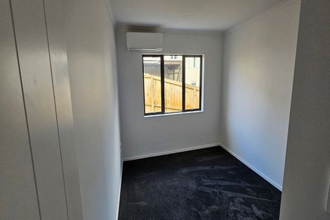 Photo of property in 12a Blease Street, New Lynn, Auckland, 0600