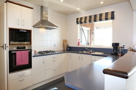 Photo of property in 8 Tui Crescent, Waikanae, 5036