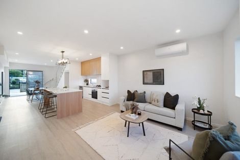 Photo of property in 3 Farranfore Road, Opaheke, Papakura, 2113