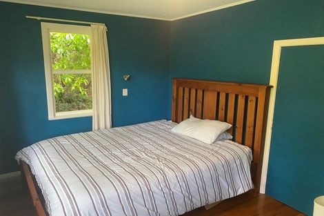 Photo of property in 106a Wyndham Road, Pinehaven, Upper Hutt, 5019