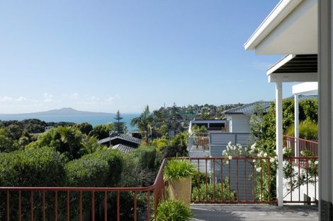 Photo of property in 11 Brighton Terrace, Mairangi Bay, Auckland, 0630