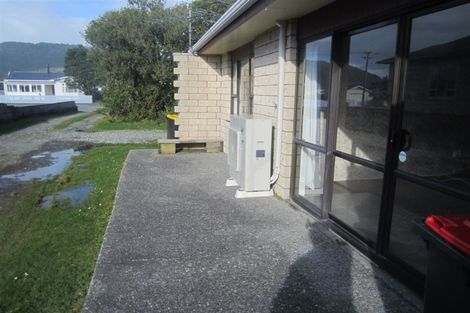 Photo of property in 122 Blake Street, Blaketown, Greymouth, 7805