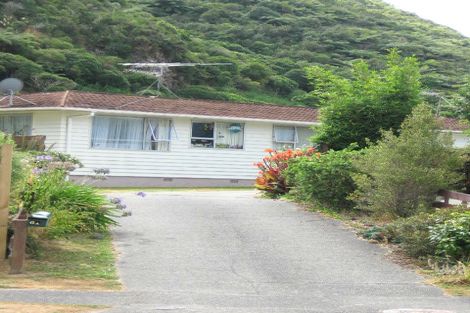 Photo of property in 6b Utah Grove, Totara Park, Upper Hutt, 5018