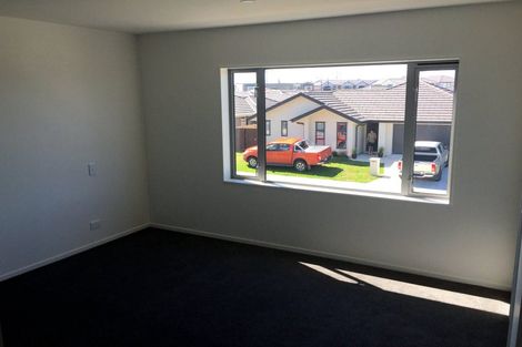 Photo of property in 15 Aviation Street, Takanini, 2112