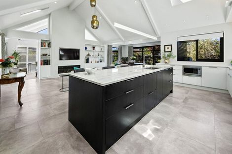 Photo of property in 17 Lees Road, Strowan, Christchurch, 8052