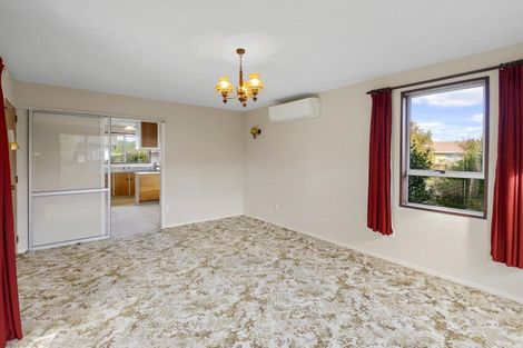 Photo of property in 14 Daytona Place, Parklands, Christchurch, 8083