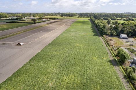 Photo of property in 37 Mcsaveneys Road, Marshland, Christchurch, 8051