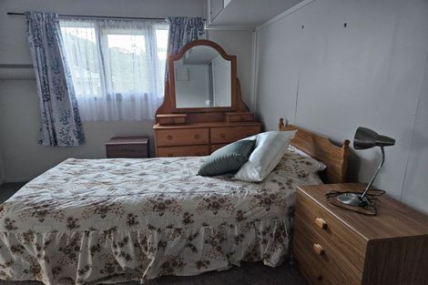 Photo of property in 91 Kanuka Road, Bombay, 2675