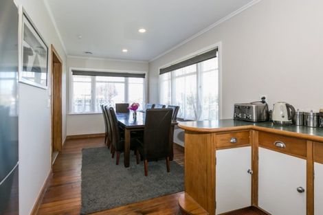 Photo of property in 6 Oxford Street, Taradale, Napier, 4112