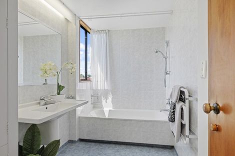 Photo of property in 13 Avoca Place, Darfield, 7510