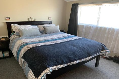 Photo of property in 3/49 Apu Crescent, Lyall Bay, Wellington, 6022