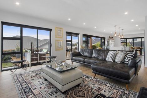 Photo of property in 13 Stingray Drive, Omokoroa, 3114