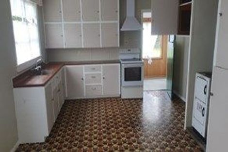 Photo of property in 24 Brassey Street, Waverley, 4510