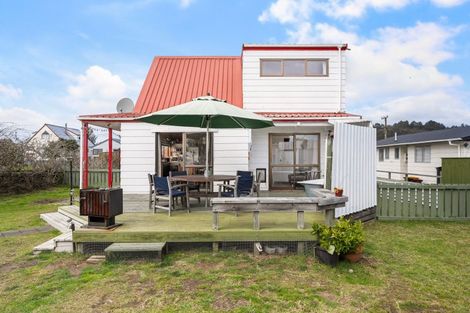 Photo of property in 111 Weka Street, Whangamata, 3620