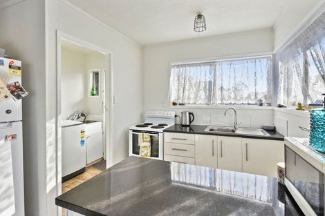 Photo of property in 2/15 Sharland Avenue, Manurewa, Auckland, 2102